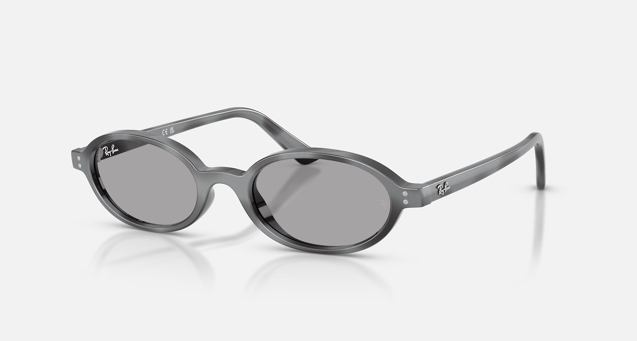Ray-Ban RB4472 685480 - quarter view